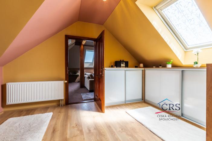 Prodej rodinného domu, Přezletice, Veleňská, 240 m2