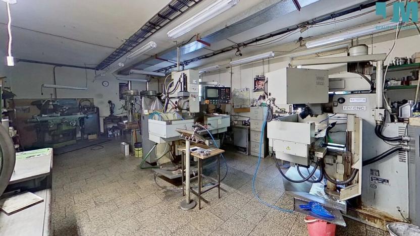 Prodej obchodního prostoru, Třebíč - Borovina, 560 m2