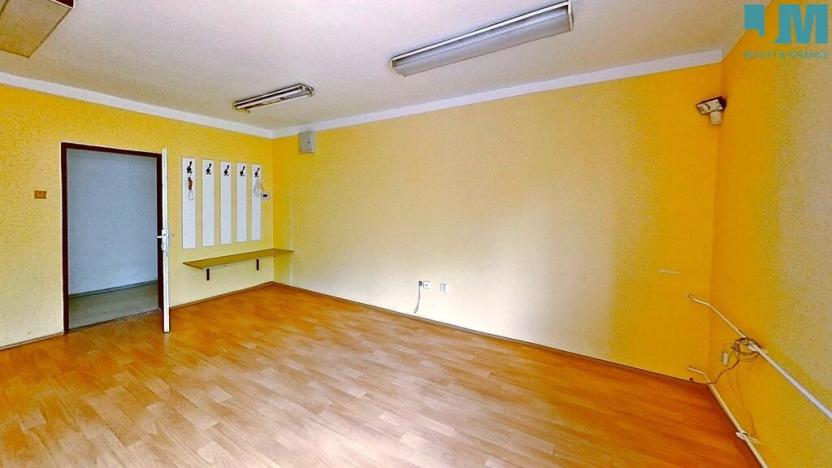 Prodej obchodního prostoru, Třebíč - Borovina, 560 m2