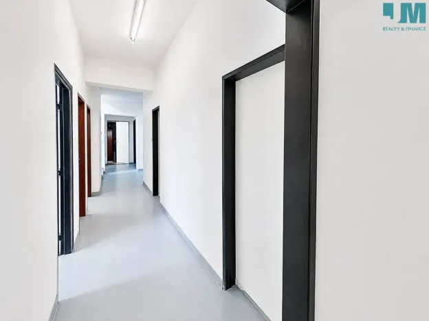 Prodej obchodního prostoru, Třebíč - Borovina, 560 m2