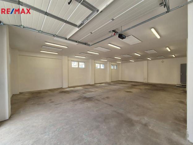 Pronájem skladu, Hradec Králové - Pražské Předměstí, U Koruny, 153 m2