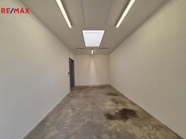 Pronájem skladu, Hradec Králové - Pražské Předměstí, U Koruny, 153 m2