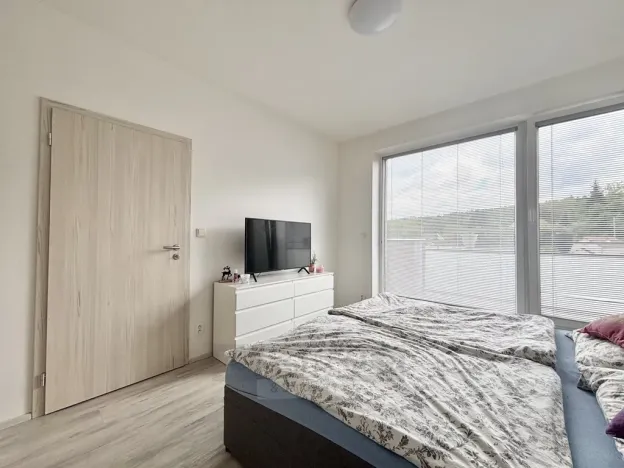 Pronájem bytu 3+kk, Včelná, Pod Tratí, 76 m2
