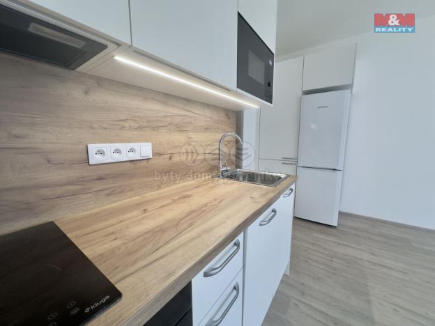 Pronájem bytu 1+kk, Praha - Háje, 34 m2