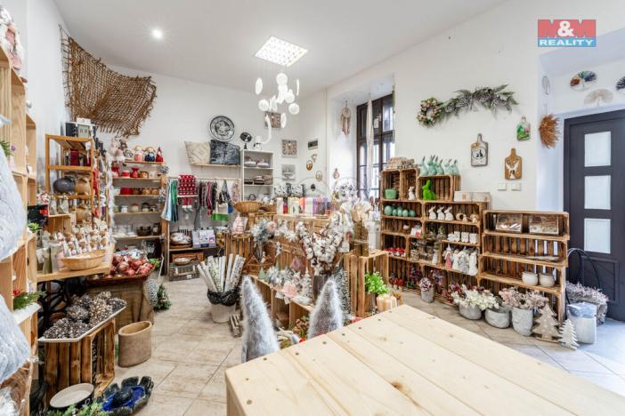 Pronájem obchodního prostoru, Velké Meziříčí, Náměstí, 60 m2