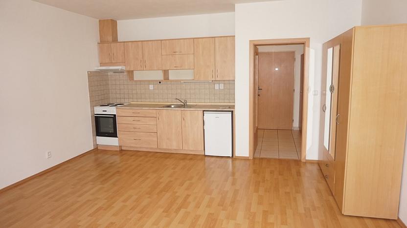Pronájem bytu 1+kk, Brno, Trýbova, 35 m2