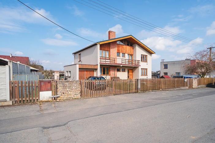 Prodej rodinného domu, Dobříč, 320 m2