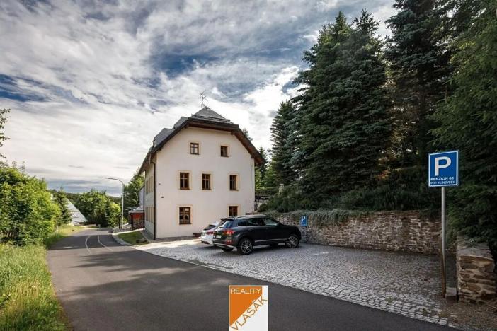 Prodej ubytování, Loučná pod Klínovcem, 370 m2