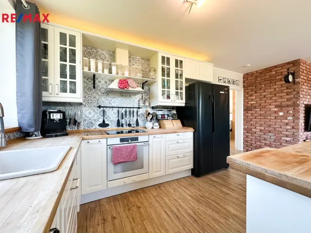 Prodej rodinného domu, Chaloupky, 154 m2