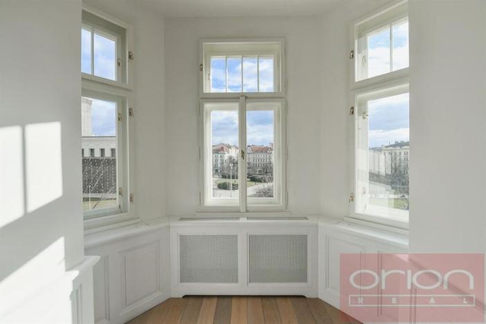 Pronájem bytu 3+kk, Praha - Vinohrady, náměstí Jiřího z Poděbrad, 93 m2