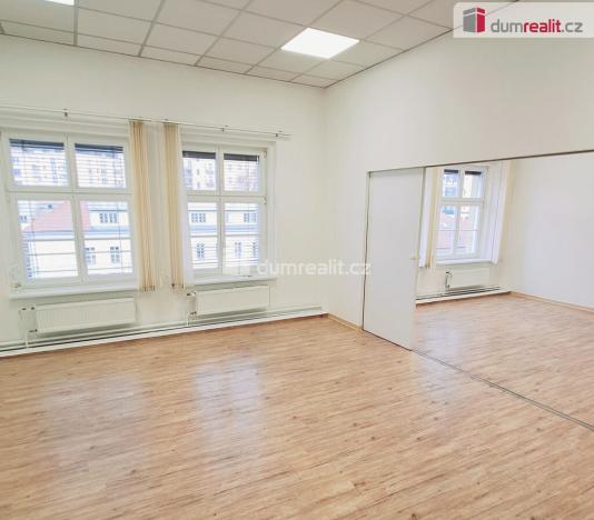 Pronájem kanceláře, Praha - Smíchov, Drtinova, 43 m2