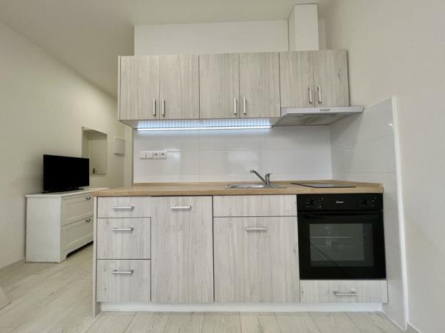 Pronájem bytu 1+kk, Ostrava, 28. října, 27 m2
