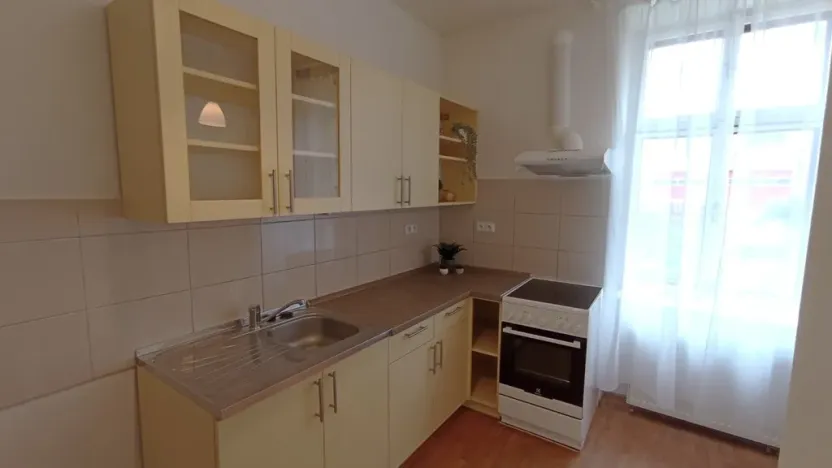 Pronájem bytu 1+1, České Budějovice - České Budějovice 5, Dobrovodská, 45 m2