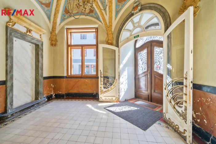 Pronájem historického objektu, Hradec Králové, Tomkova, 1502 m2