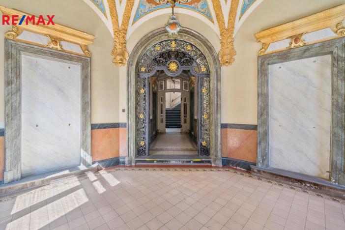 Prodej historického objektu, Hradec Králové, Tomkova, 1502 m2