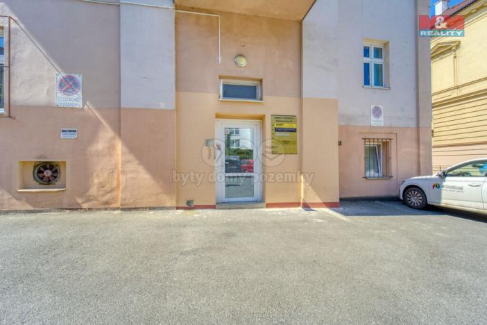 Pronájem kanceláře, Plzeň - Severní Předměstí, Karlovarská, 56 m2
