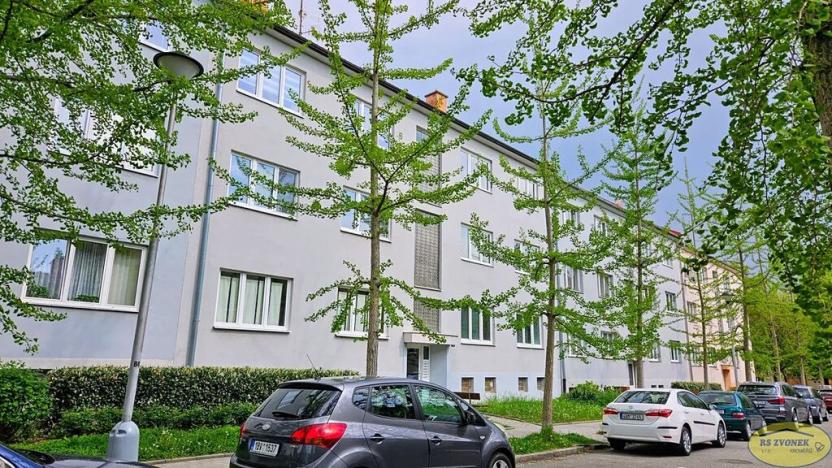 Prodej bytu 3+1, Kroměříž, Peřinkova, 77 m2