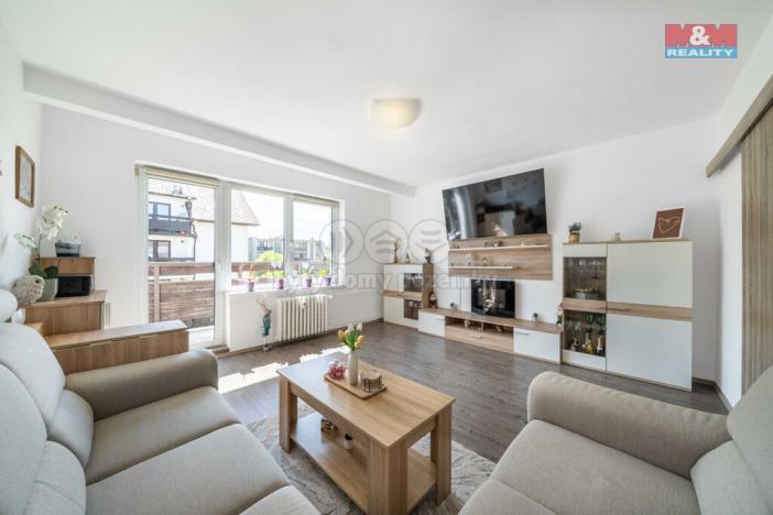 Prodej bytu 3+1, Hrádek, Družstevní, 73 m2