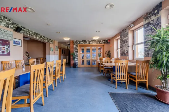 Prodej komerční nemovitosti, Jirkov, U Stadionu, 453 m2