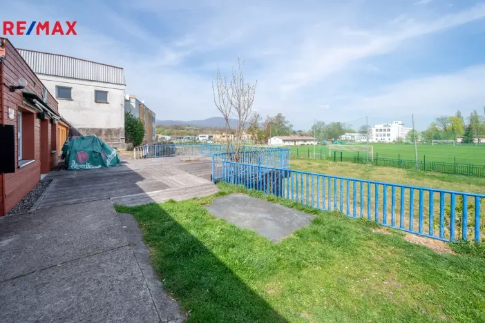 Prodej komerční nemovitosti, Jirkov, U Stadionu, 453 m2