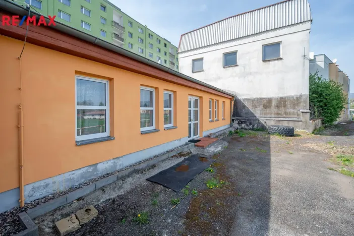 Prodej komerční nemovitosti, Jirkov, U Stadionu, 453 m2