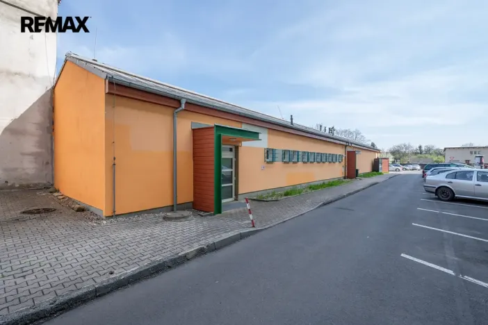 Prodej komerční nemovitosti, Jirkov, U Stadionu, 453 m2
