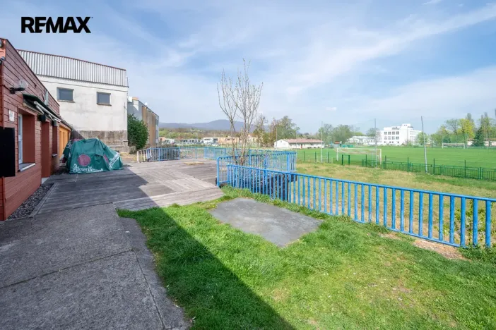 Prodej komerční nemovitosti, Jirkov, U Stadionu, 453 m2