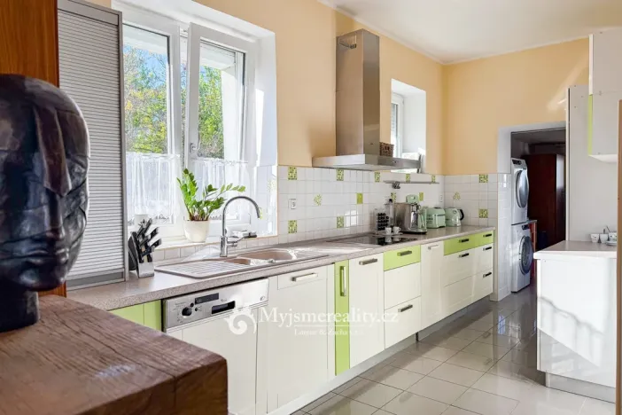 Prodej rodinného domu, Znojmo, 378 m2