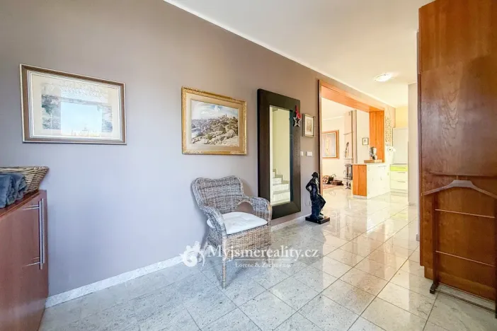 Prodej rodinného domu, Znojmo, 378 m2