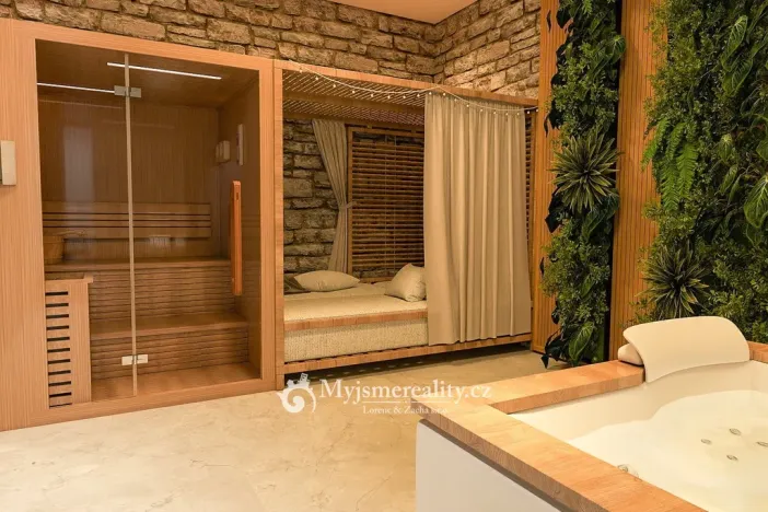 Prodej rodinného domu, Znojmo, 378 m2