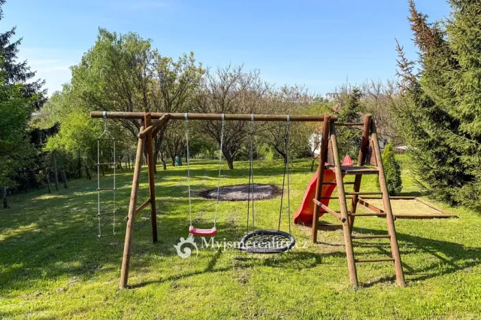 Prodej rodinného domu, Znojmo, 378 m2