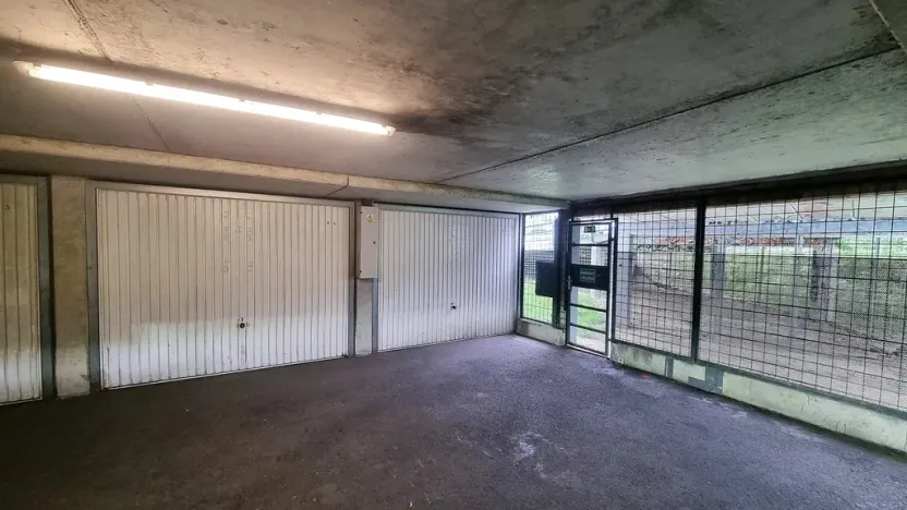 Pronájem garáže, České Budějovice - České Budějovice 2, Krčínova, 16 m2