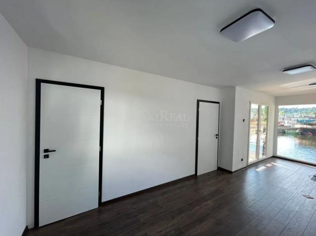 Prodej - jiné, Praha - Holešovice, Sanderova, 52 m2