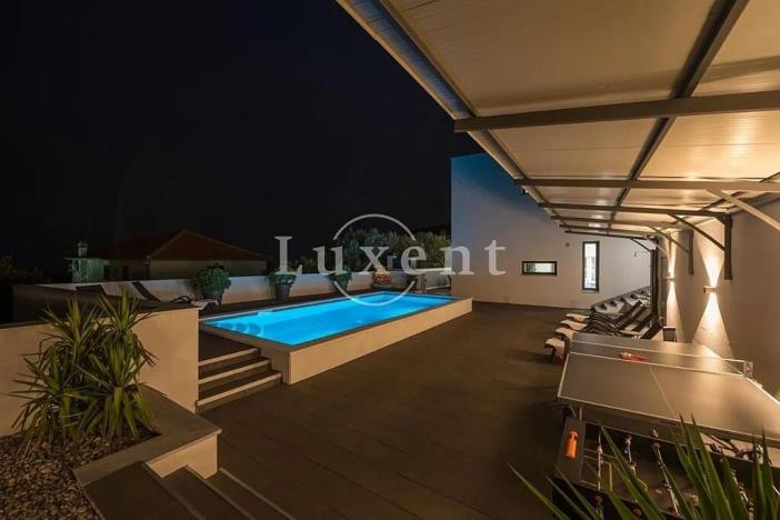 Prodej vily, Makarska, Chorvatsko, 150 m2