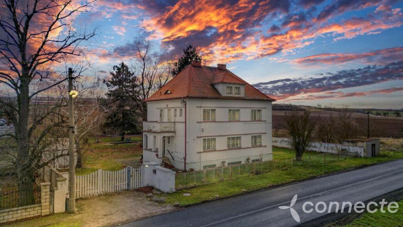 Prodej rodinného domu, Liběšice, 380 m2