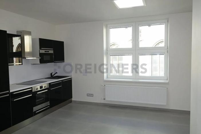 Pronájem bytu 1+kk, Brno, Jakubské náměstí, 36 m2