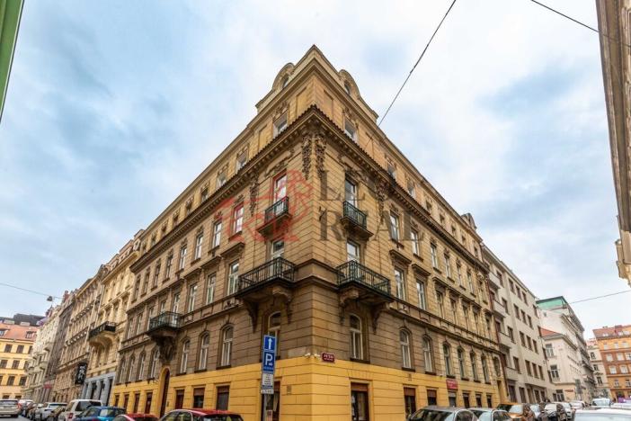 Prodej bytu 2+1, Praha - Nové Město, Navrátilova, 64 m2