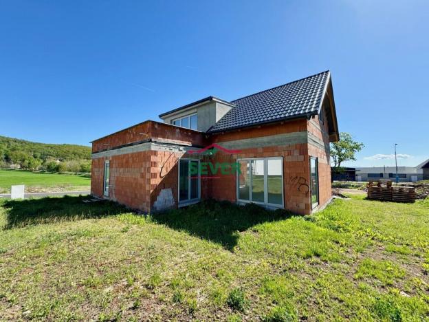 Prodej rodinného domu, Dubí - Běhánky, U Stadionu, 135 m2