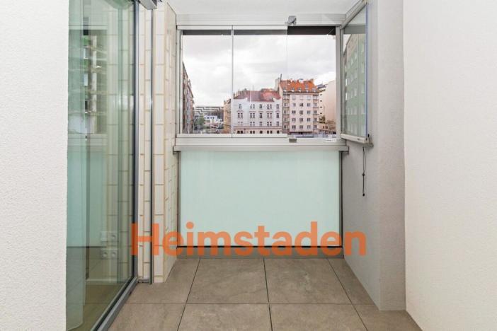 Pronájem bytu 1+kk, Praha - Holešovice, Vrbenského, 37 m2