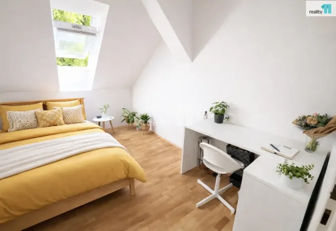 Pronájem bytu 3+kk, Praha - Ruzyně, Drnovská, 78 m2