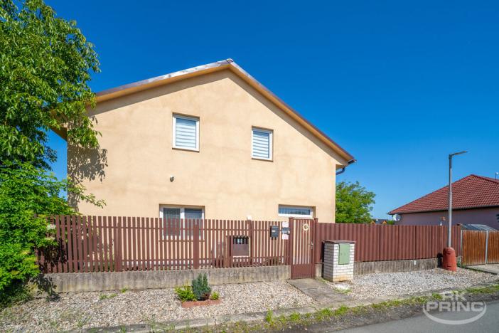 Prodej rodinného domu, Tišice, Luční, 240 m2