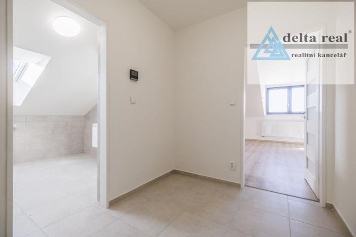 Prodej bytu 2+kk, Šumperk, Jesenická, 71 m2