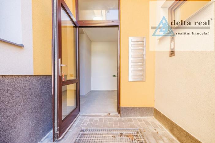 Prodej bytu 2+kk, Šumperk, Jesenická, 71 m2