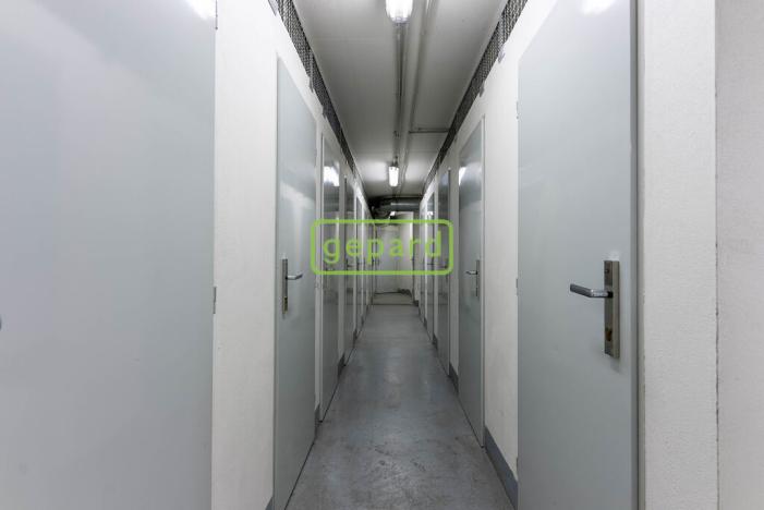 Prodej garážového stání, Praha - Hostivař, náměstí Přátelství, 25 m2