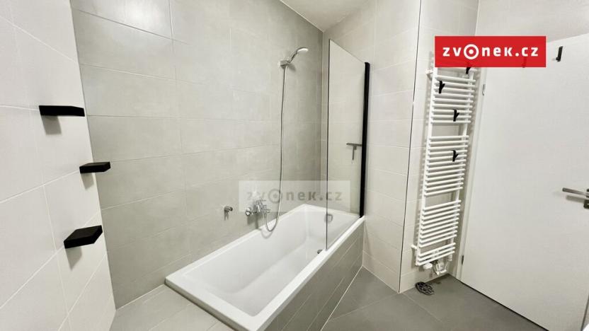 Prodej bytu 2+kk, Zlín - Malenovice, třída Svobody, 66 m2