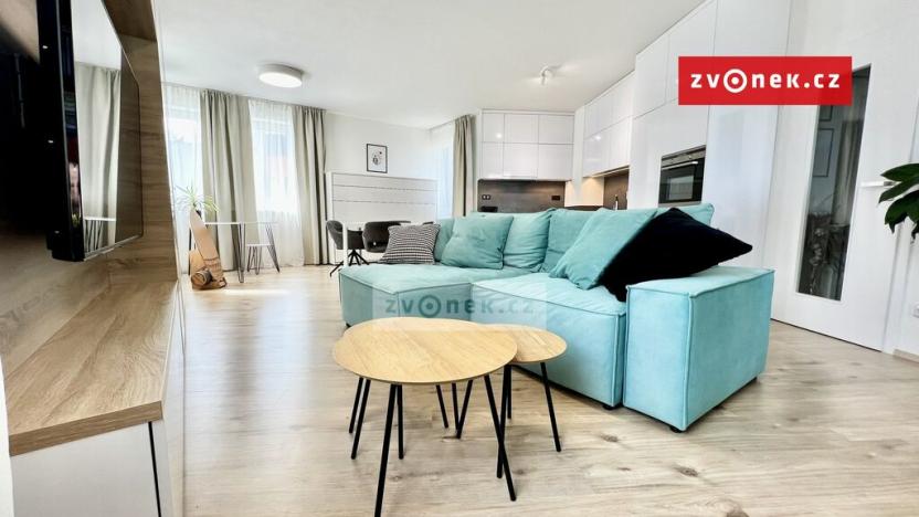 Prodej bytu 2+kk, Zlín - Malenovice, třída Svobody, 66 m2