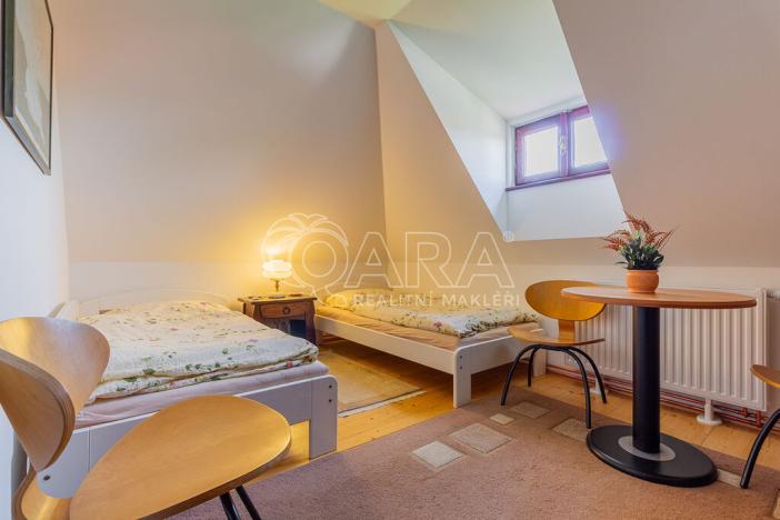 Prodej vícegeneračního domu, Paračov, 388 m2