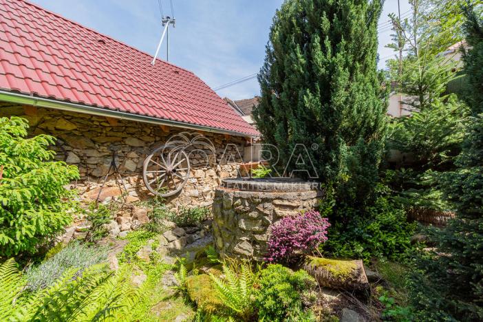 Prodej vícegeneračního domu, Paračov, 388 m2