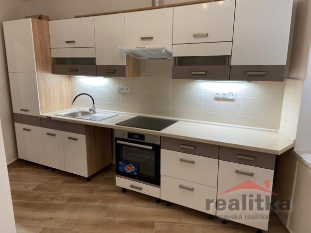 Pronájem bytu 2+1, Opava - Předměstí, Nákladní, 60 m2