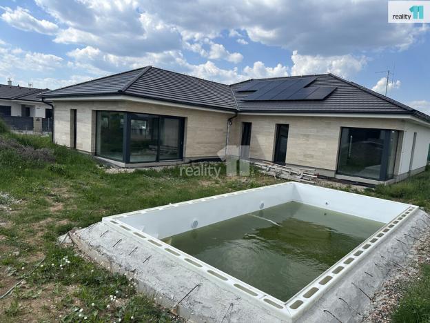 Prodej rodinného domu, Křenice, V Kukli, 302 m2